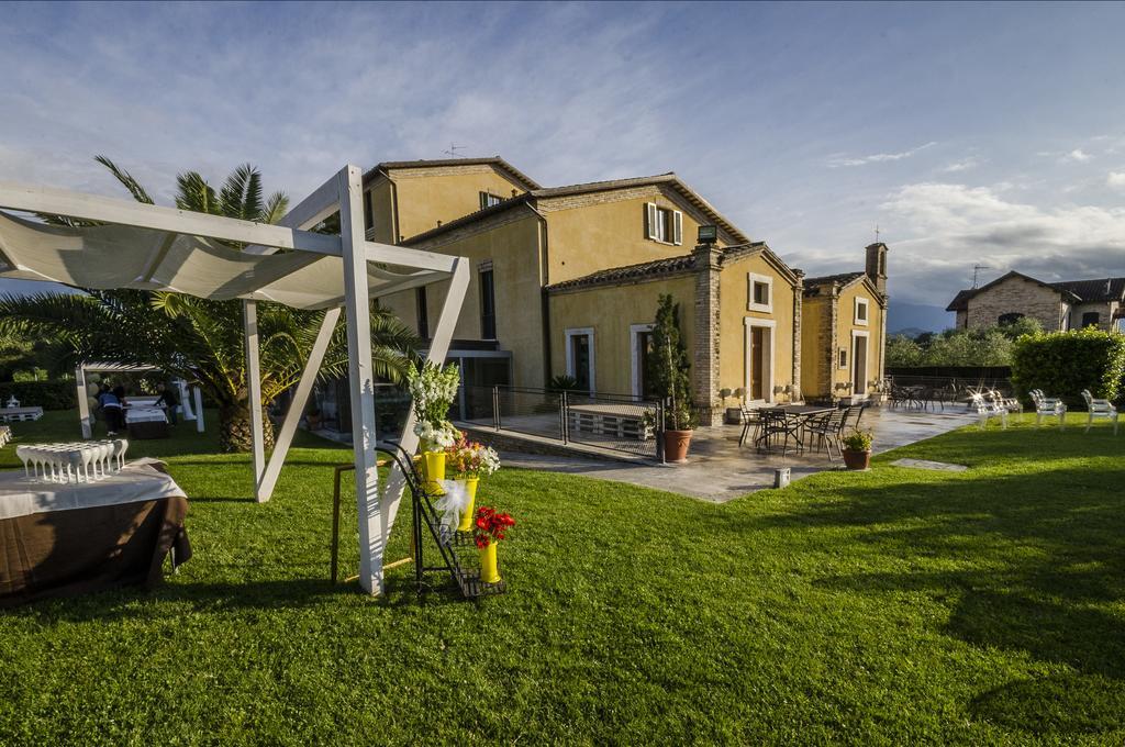 Campolungo Country House Corte Del Sole מראה חיצוני תמונה