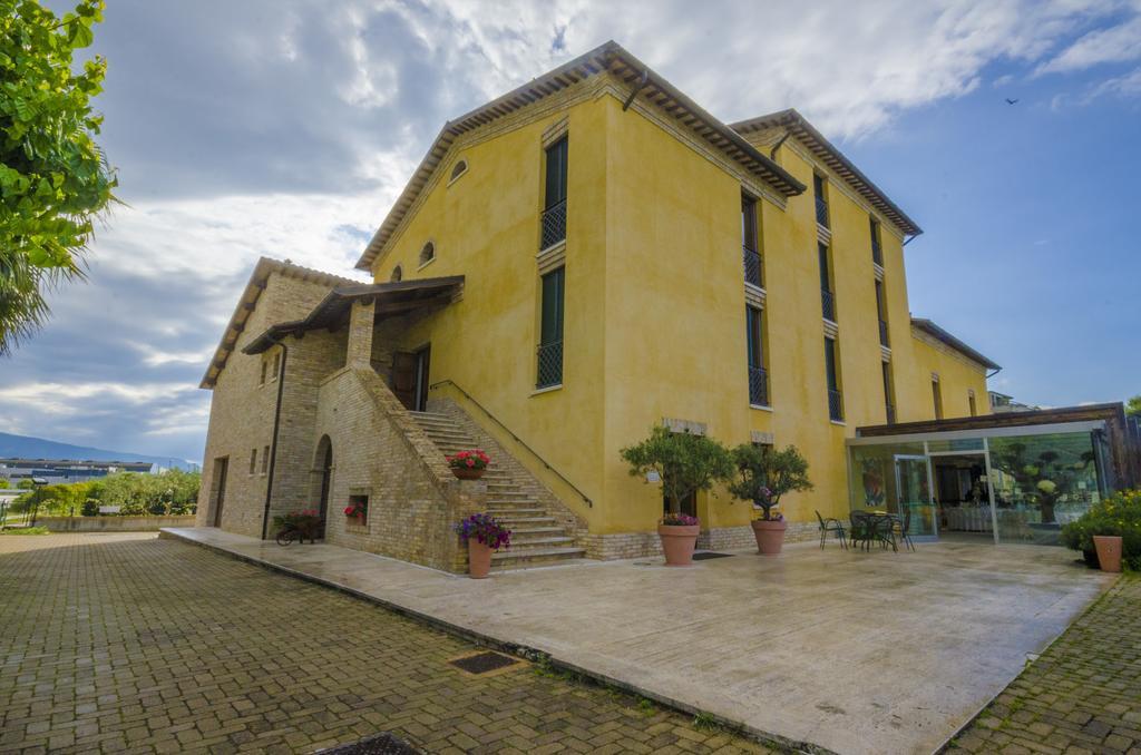 Campolungo Country House Corte Del Sole מראה חיצוני תמונה