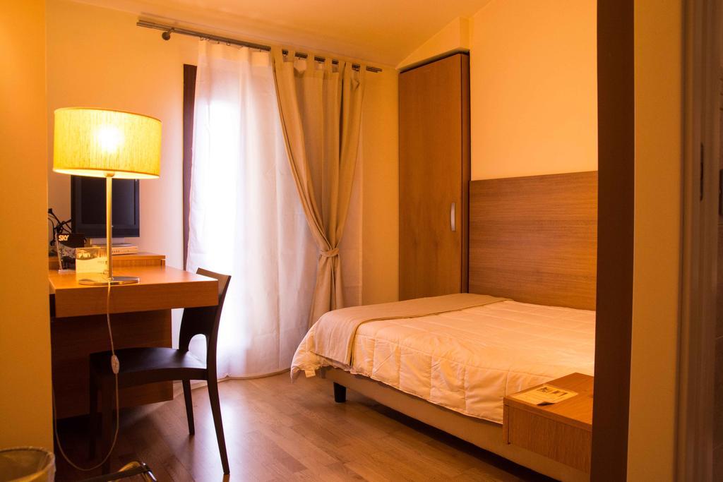 Campolungo Country House Corte Del Sole חדר תמונה